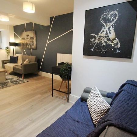 Spacious 1 Bed Apartment 1 Minute Walk From Square นอตติงแฮม ภายนอก รูปภาพ