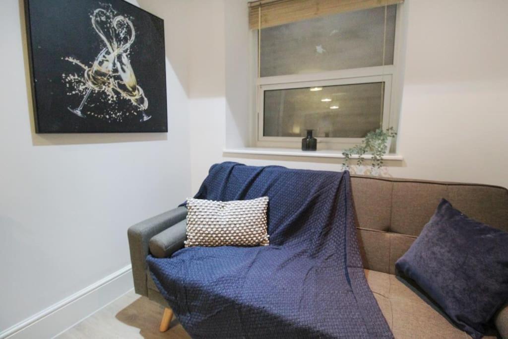 Spacious 1 Bed Apartment 1 Minute Walk From Square นอตติงแฮม ภายนอก รูปภาพ