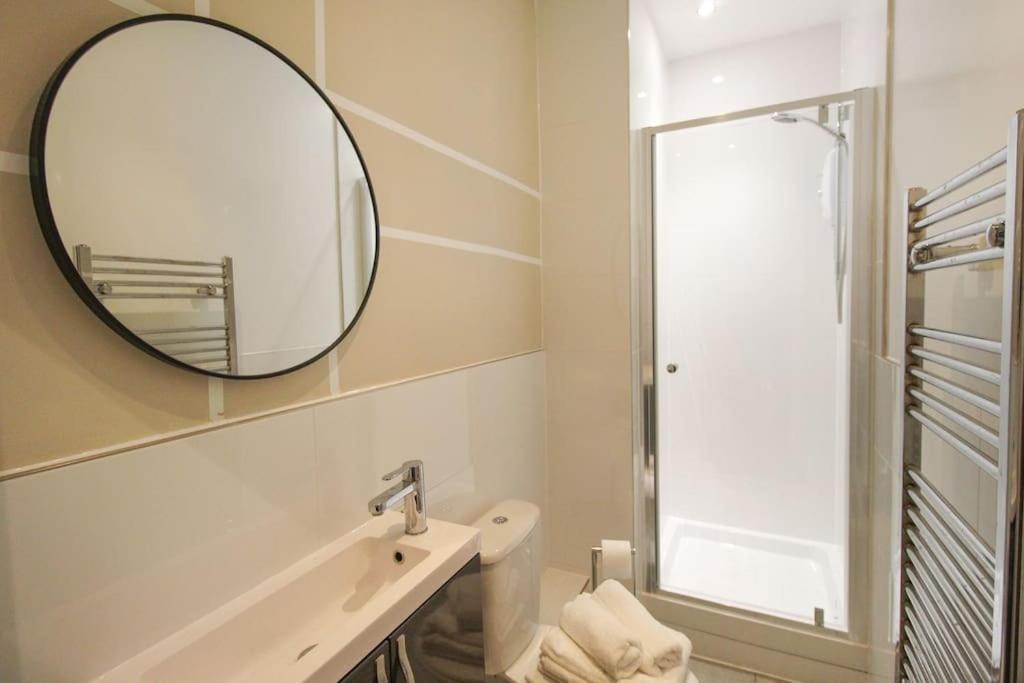 Spacious 1 Bed Apartment 1 Minute Walk From Square นอตติงแฮม ภายนอก รูปภาพ