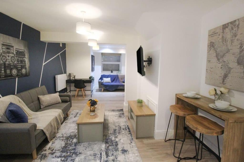 Spacious 1 Bed Apartment 1 Minute Walk From Square นอตติงแฮม ภายนอก รูปภาพ
