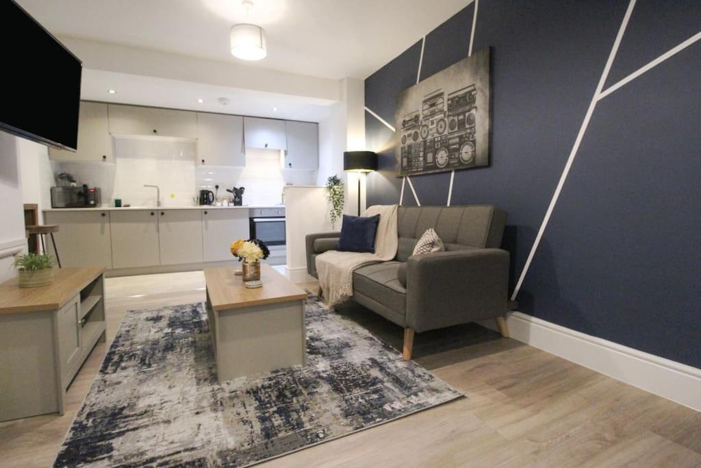 Spacious 1 Bed Apartment 1 Minute Walk From Square นอตติงแฮม ภายนอก รูปภาพ